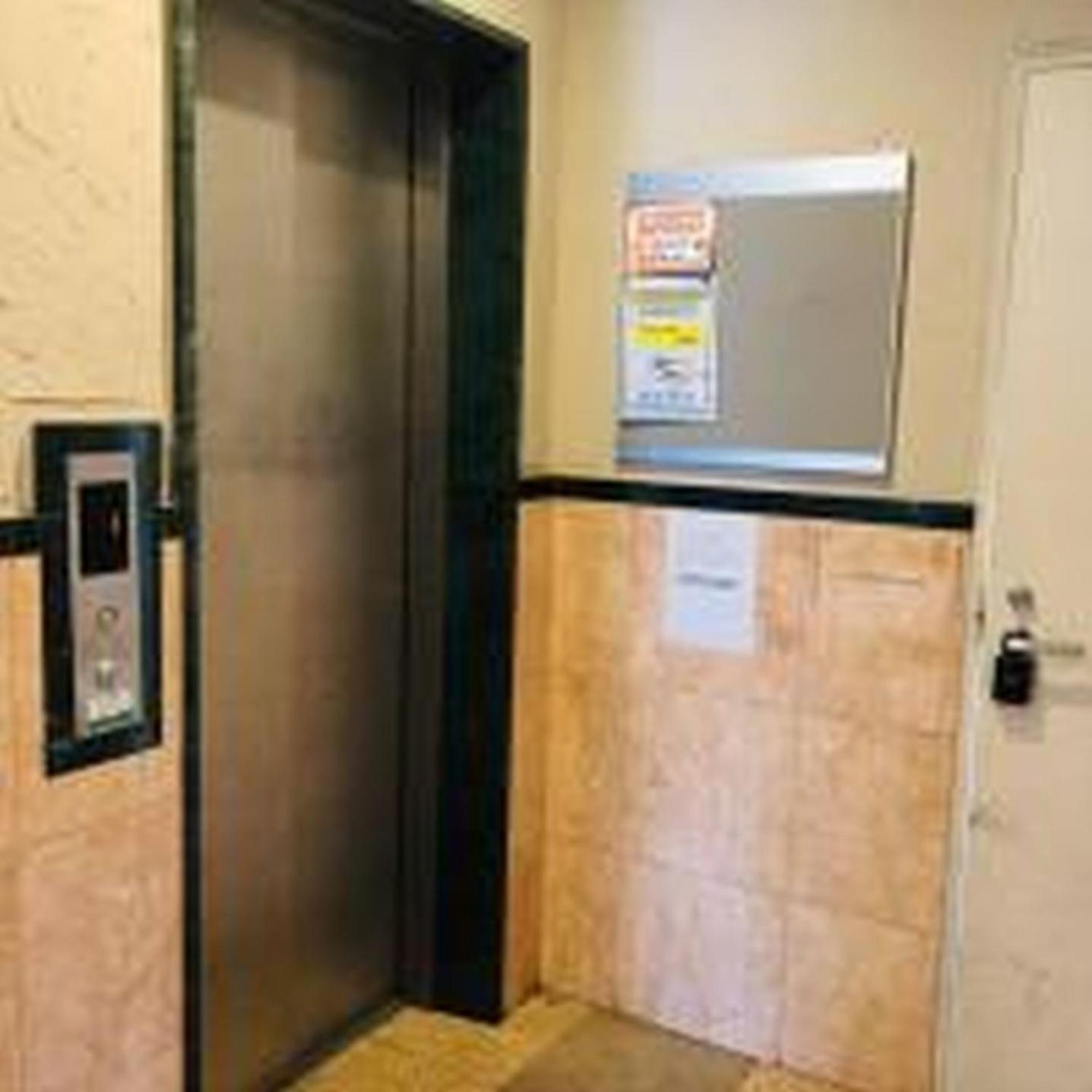 グランディ701 Appartement Ōsaka